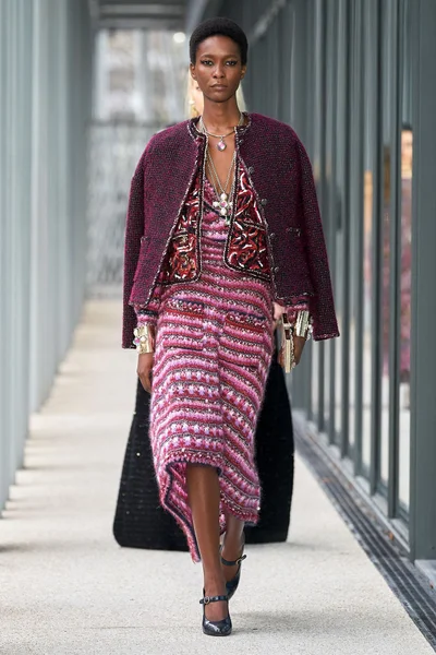 Look 46